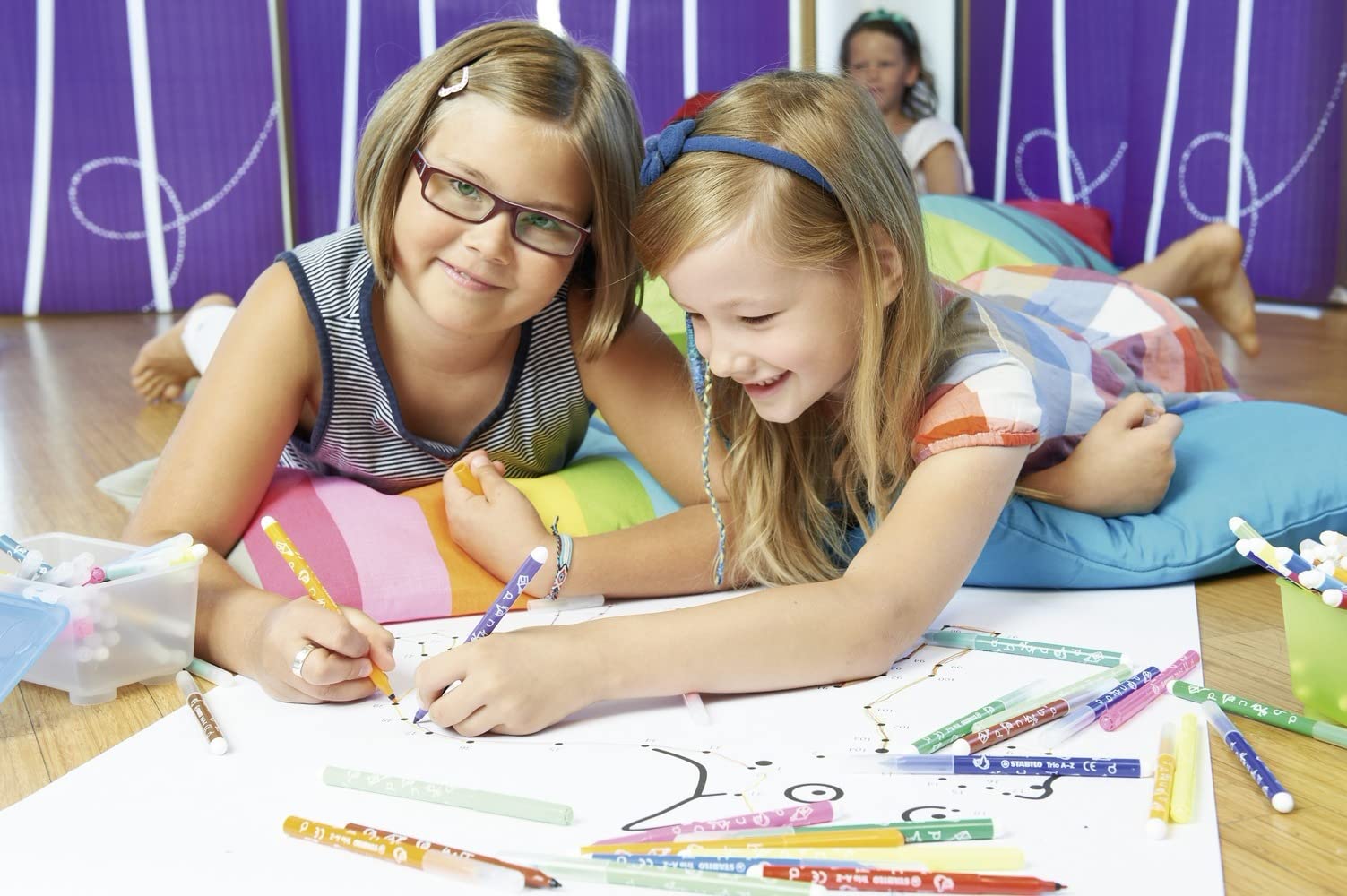 stabilo-trio-a-z-feutres-de-coloriage-tui-carton-x-30-pointe-moyenne-dont-5-fluo image 5