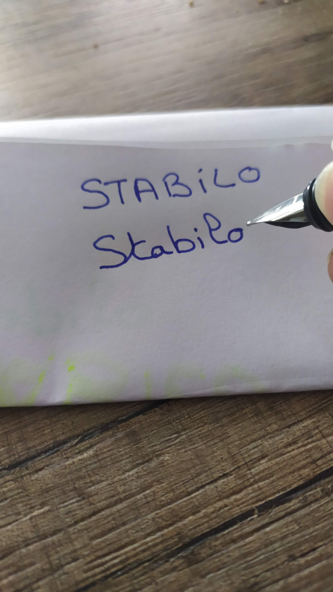 Joli mais encre irrégulière