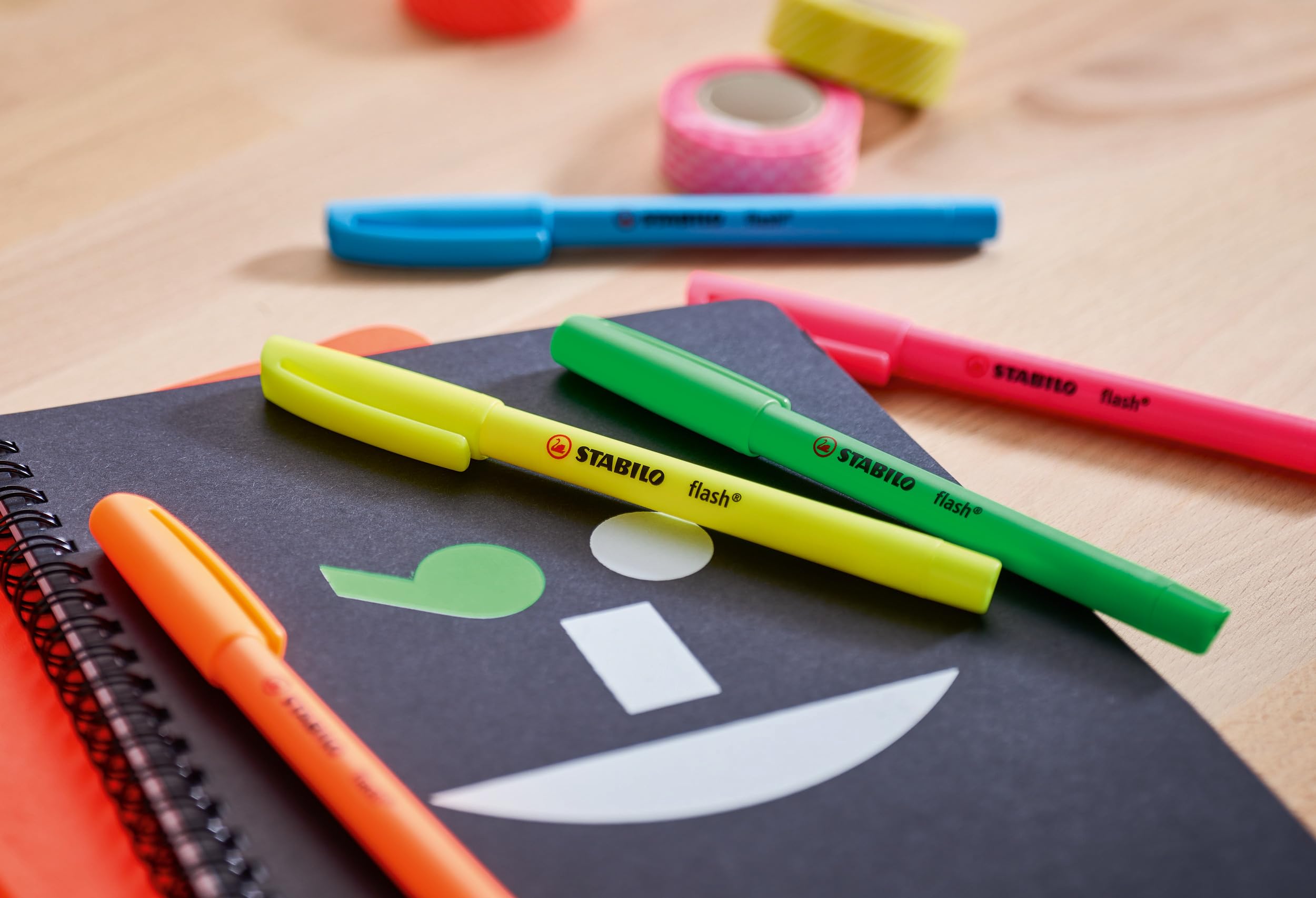 stabilo-flash-surligneur-fluo-format-stylo-pointe-biseaut-e-1-et-3-5-mm-pochette image 3